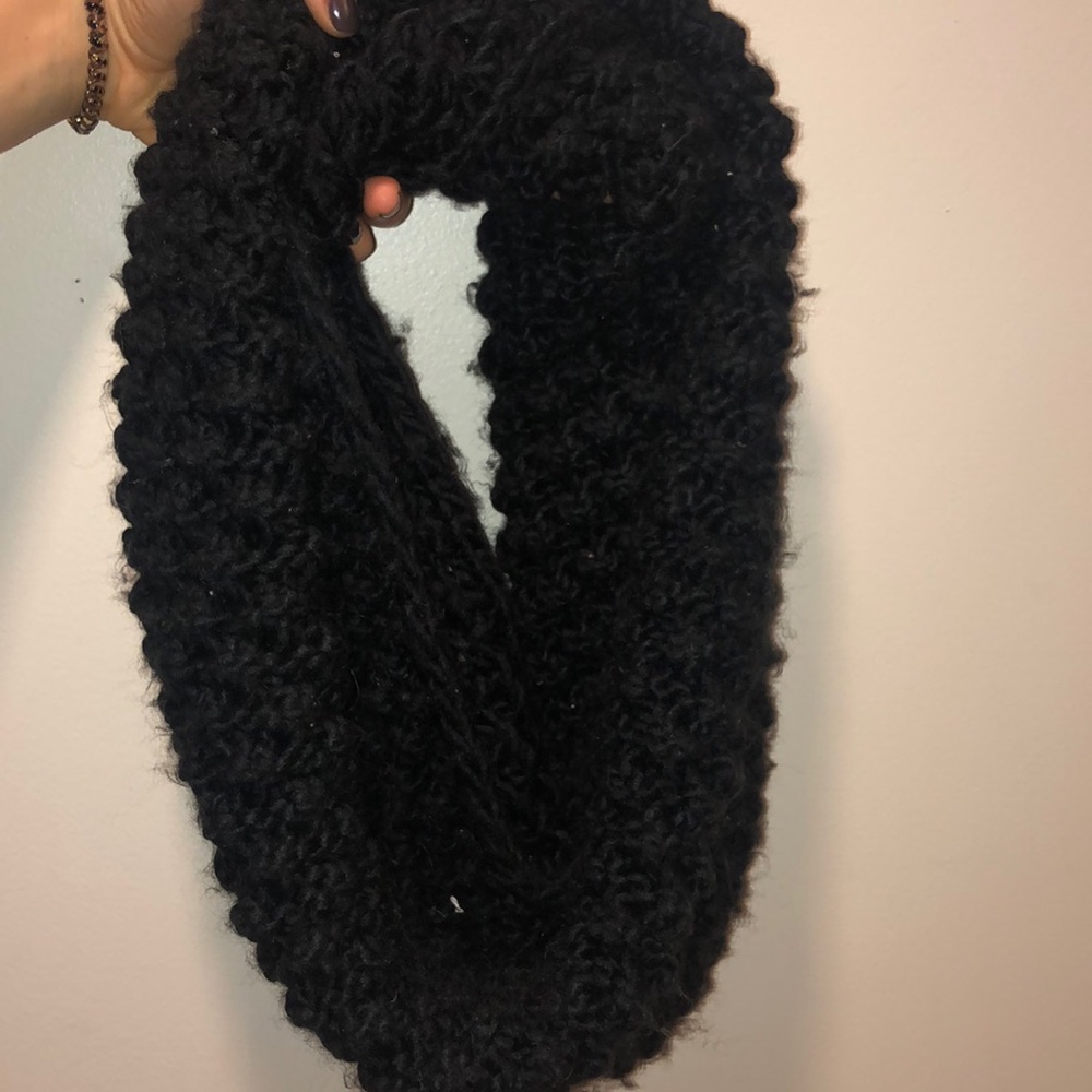 Textured black infinity scarf